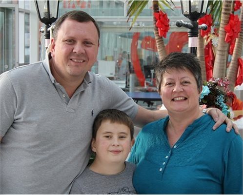 Tom Allfree with mum his mum and dad at Evelina London