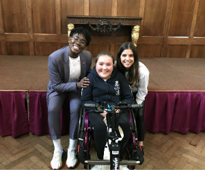 Dr Ronx with Evelina London patients Isabelle and Hannah.